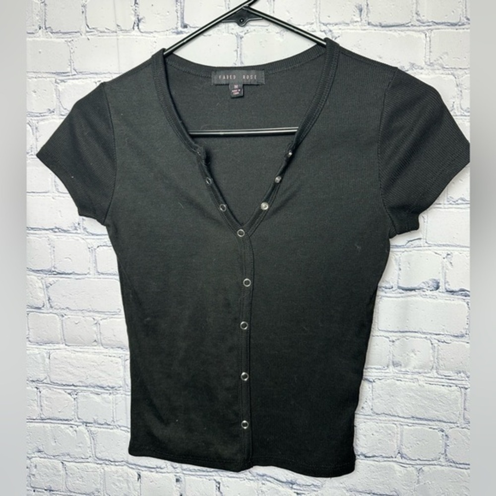 Cute black ribbed crop top